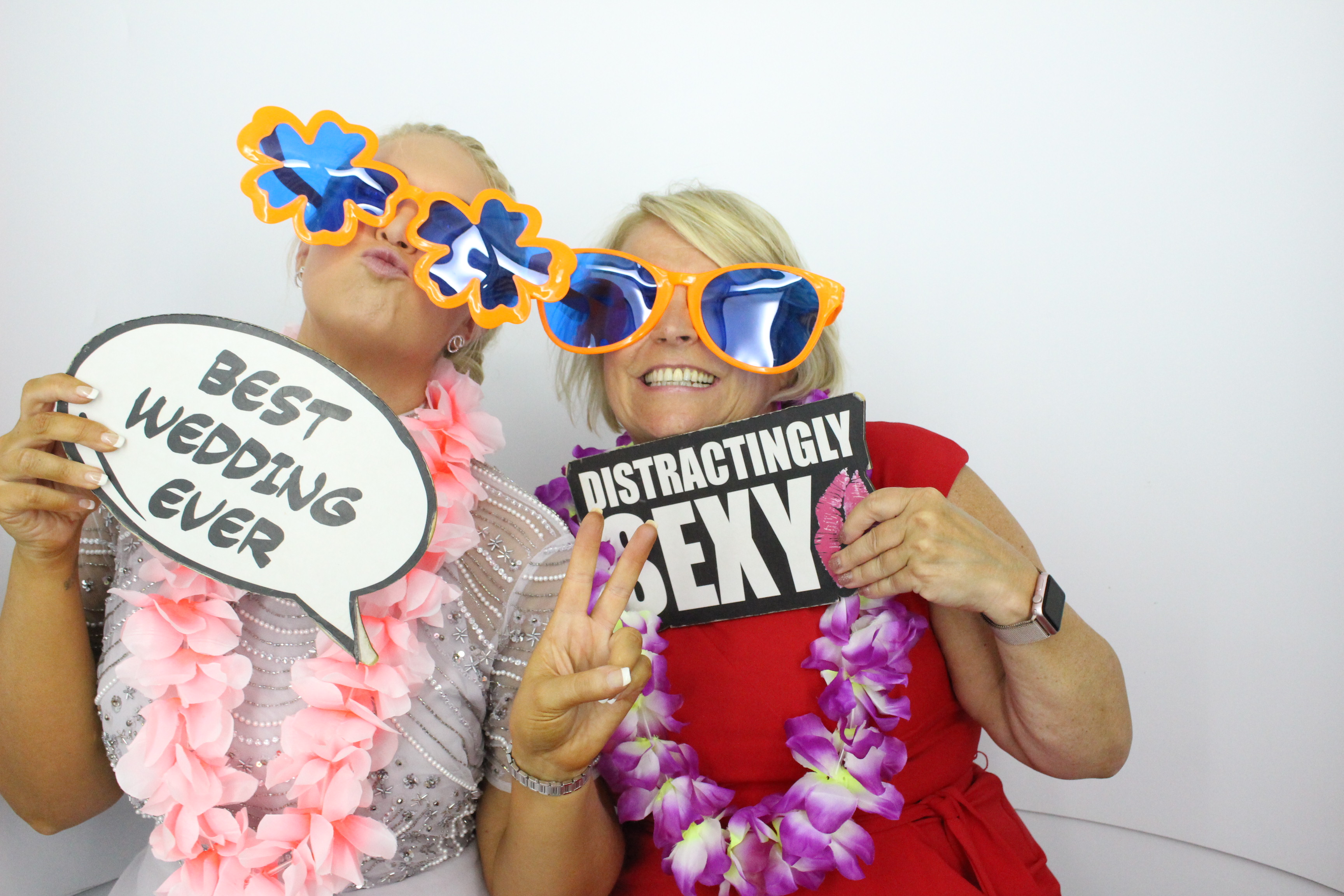 Gary & Debbies Wedding | View more photos from the event at gallery.myphotoboothexperience.co.uk/u/MyPhotoBoothExperienceLtd/Gary-Debbies-Wedding